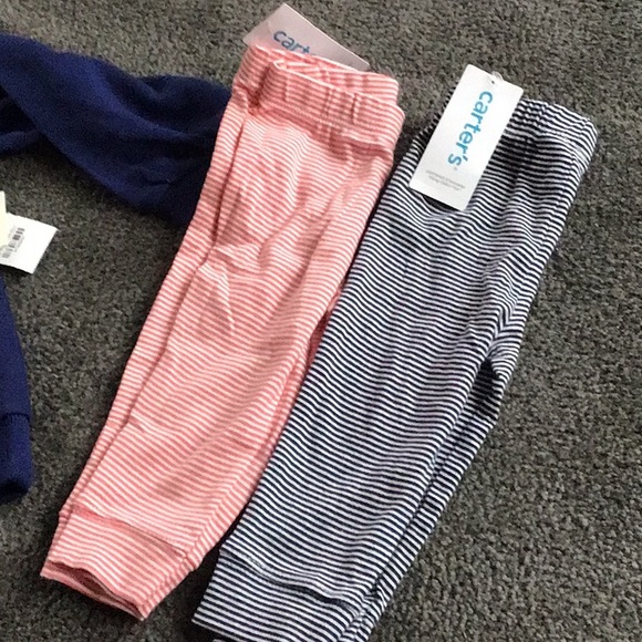 Bundle of Tucker and Tate sweat shirt and 2 pairs of old navy - Picture 4 of 7